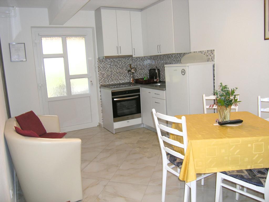 Apartment Martina Krk Town Extérieur photo