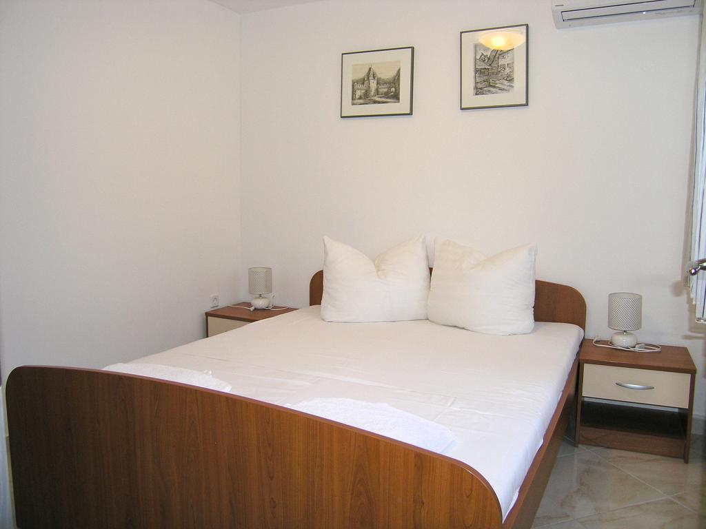 Apartment Martina Krk Town Extérieur photo